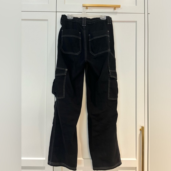 Urban outfitters black skate pants with many pockets and elastic waist - Picture 2 of 5